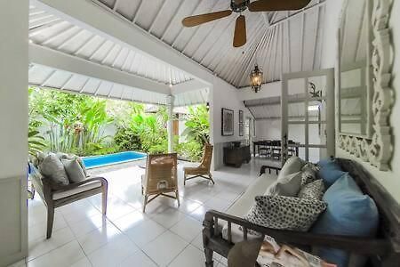Hideaways Seminyak Villa מראה חיצוני תמונה
