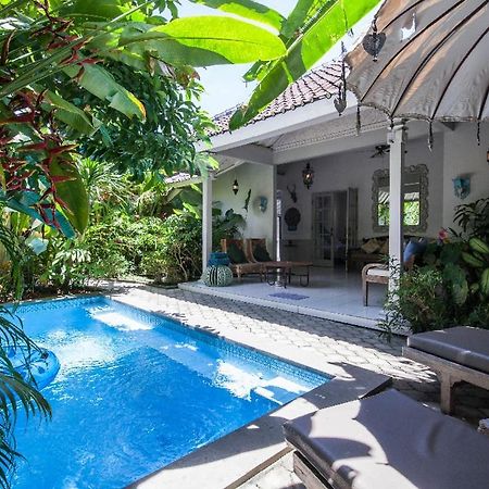 Hideaways Seminyak Villa מראה חיצוני תמונה