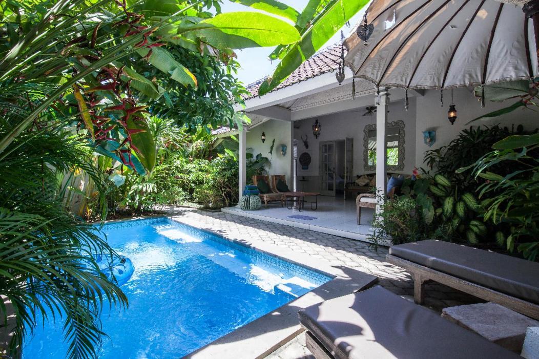 Hideaways Seminyak Villa מראה חיצוני תמונה